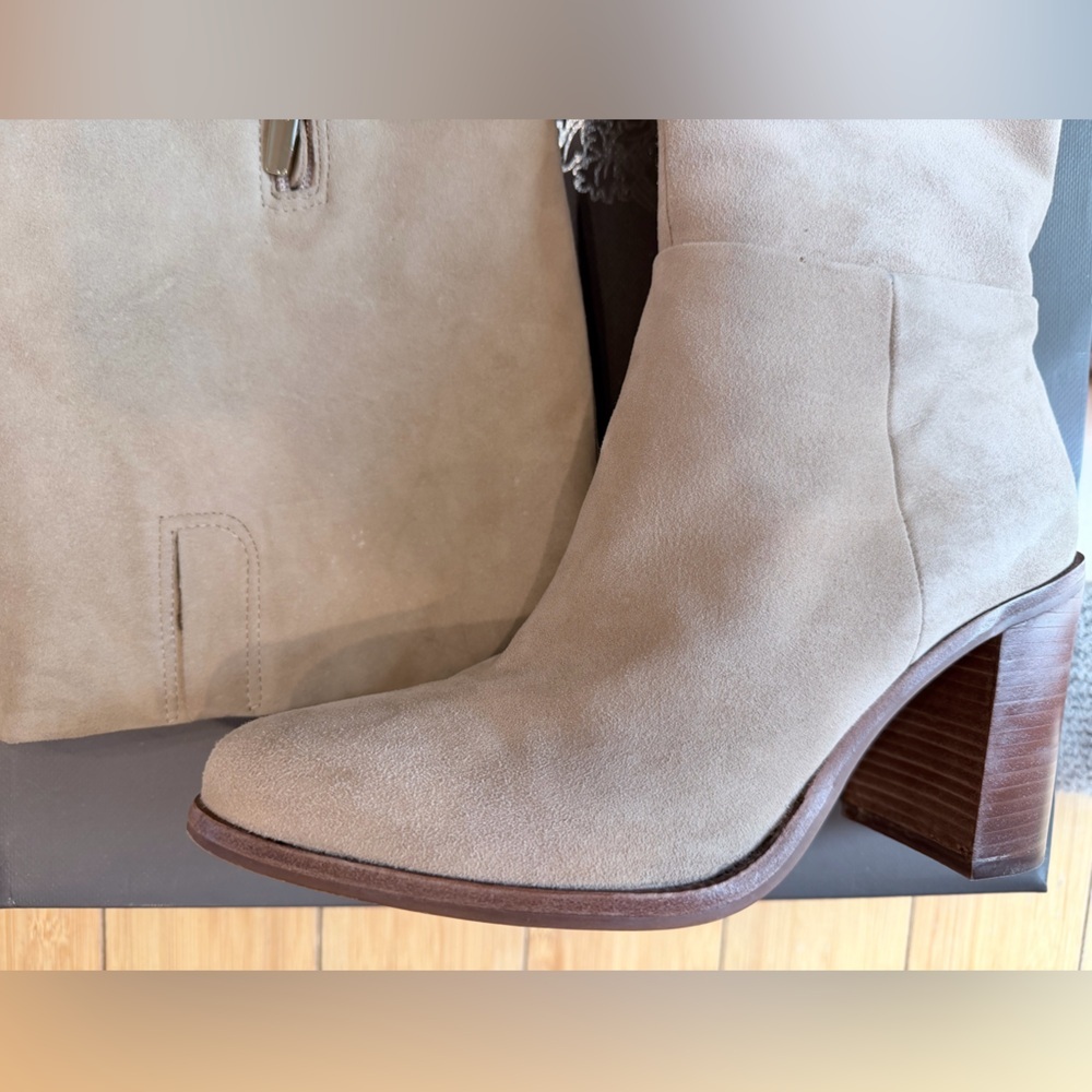 Vince Camuto VC-Parnela High Suede Knee High Boot Size 8.5 Color Tortilla - Picture 13 of 15
